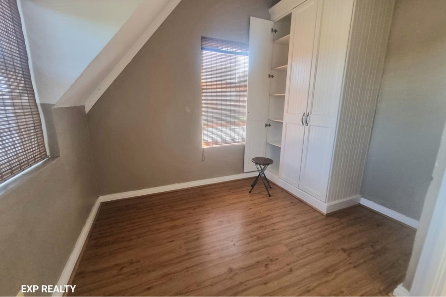 4 Bedroom Property for Sale in Beacon Bay Eastern Cape